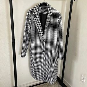 LULUS HOUNDSTOOTH COAT SZ S